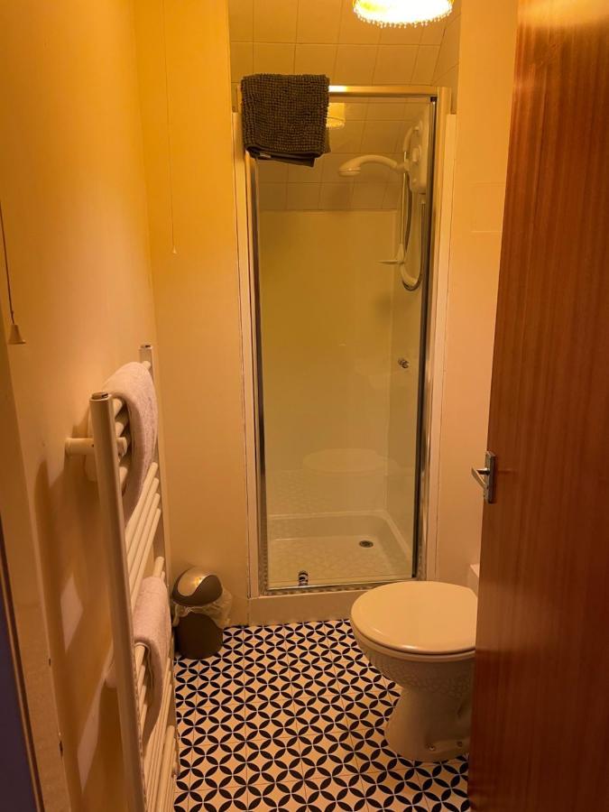 2 Bedroom Flat In Stornoway Town Centre Exterior foto